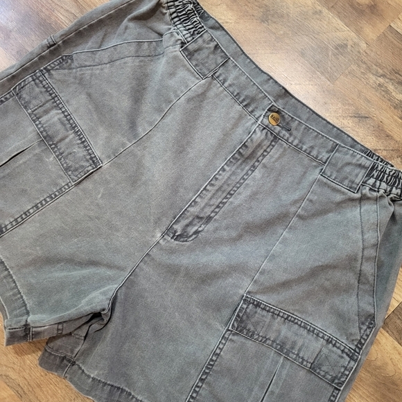 Vintage L.L. Bean Women's Outdoor Cotton Cargo Faded Black Shorts Size 20 - Picture 2 of 6